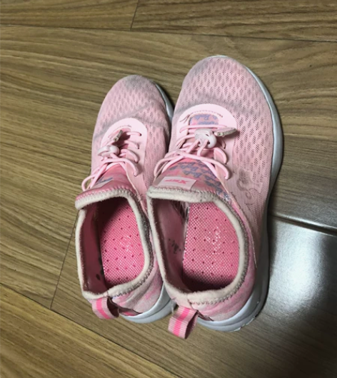 特步正品波鞋童鞋女童跑步鞋 品牌：XTEP...