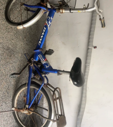 折叠自行车闲置了，永久牌20寸的，骑着很轻...