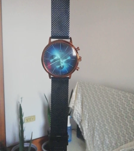 全新黑色男士表,变色盘男士表。时间准。女士...