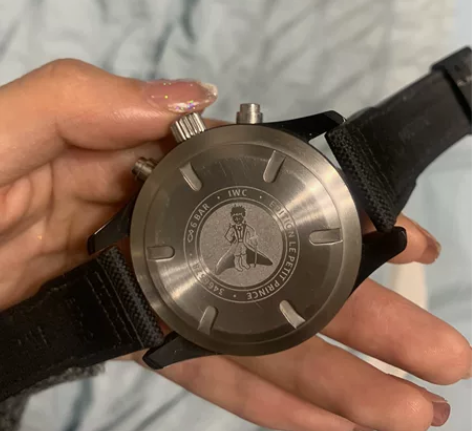 朋友送的万国手表 急用钱便宜卖了 感兴趣的...