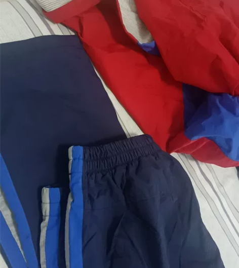 昆山花桥前景冬季校服，校服，八成新 感兴趣...