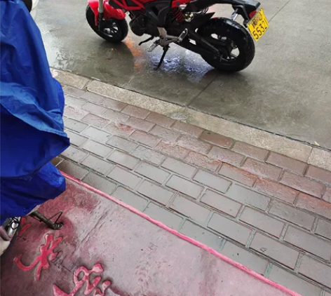 八成新宝雕150cc，手动挡新手骑不来，仪...