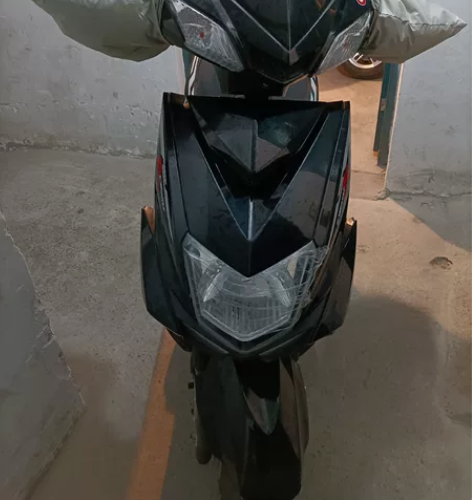 摩托车出售 全新车 牌证齐全 用了11个月...