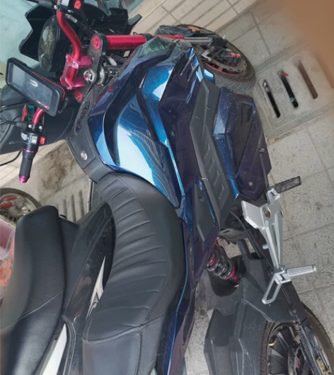 电动摩托车，72V蓄电池，最高时速一小时8...