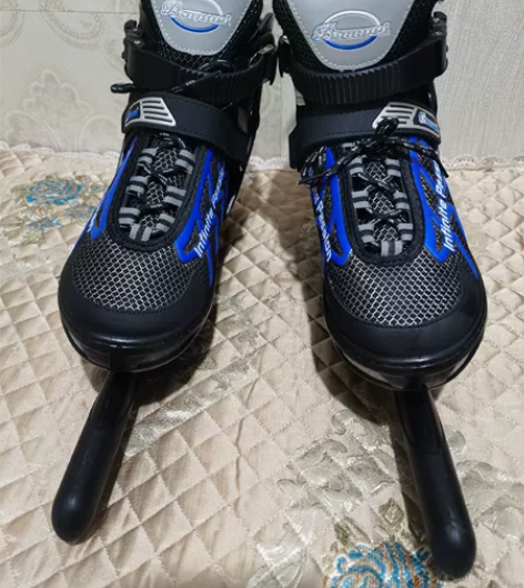 速滑冰刀鞋9成新42—45码 感兴趣的话点...