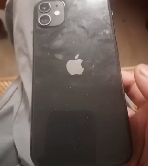 苹果11，64g，全原装 感兴趣的话点“我...