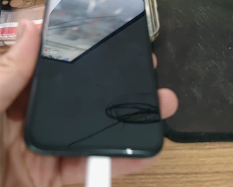 iPhone 11 Pro  暗夜绿色  ...