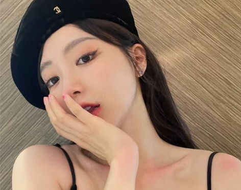 贝雷帽 贝雷帽黑色网红同款丝绒女新款优雅画...