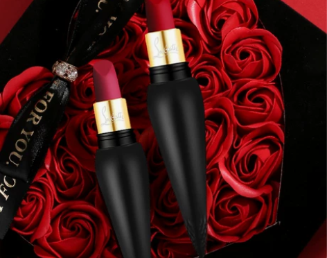 CL萝卜丁女王权杖口红黑管哑光001M/3...