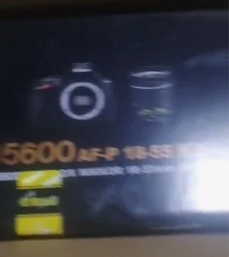 尼康D 5600全新没使用，只是家里小孩好...