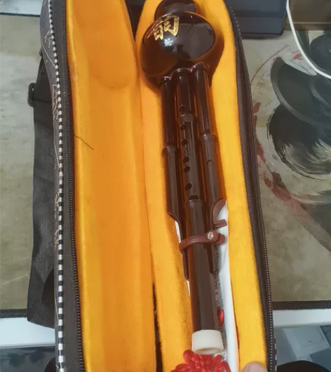 葫芦丝。一时兴起买了都没玩过。便宜出。喜欢...