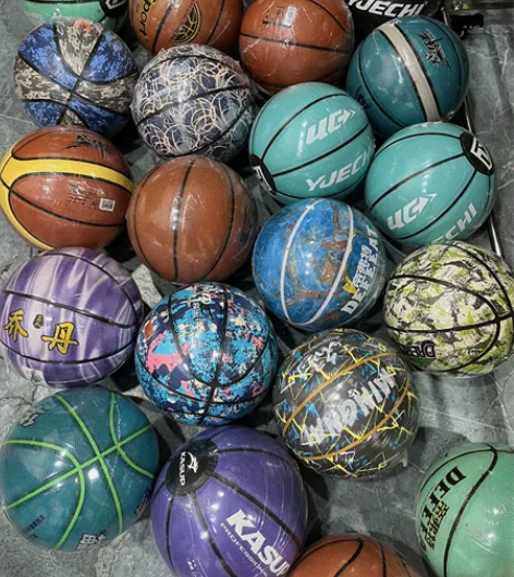 包邮、包邮，清仓处理一堆7号篮球 库存清仓...