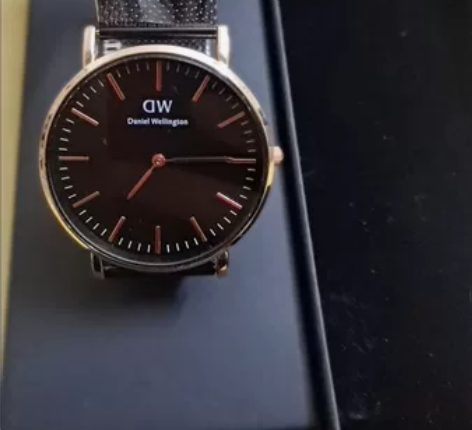 手表dw 黑色尼龙金壳黑盘 表盘直径40mm