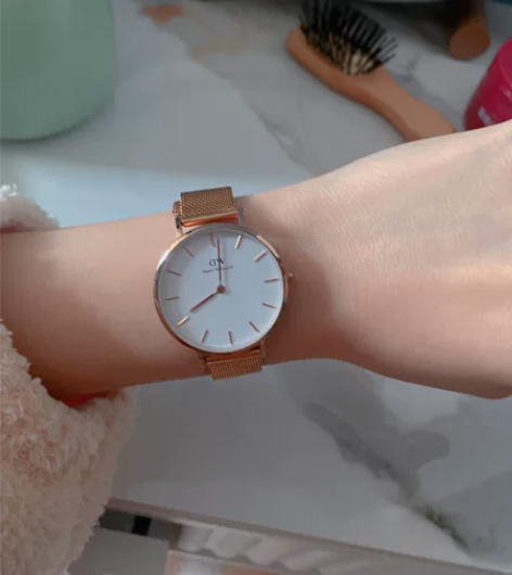 dw手表 代购入 仅试戴 大表盘 可随意验...