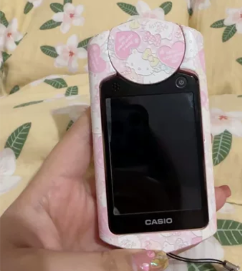 卡西欧 tr 550 自拍神器除了镜头贴膜...