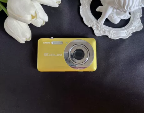 卡西欧z800 九新以上，淡绿色，越看越好...