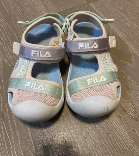 fila 斐乐童鞋, 购于品牌专柜 ...
