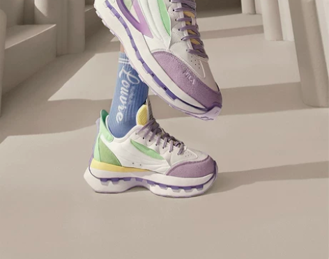 斐乐女休闲鞋新款女鞋复古低帮跑步鞋