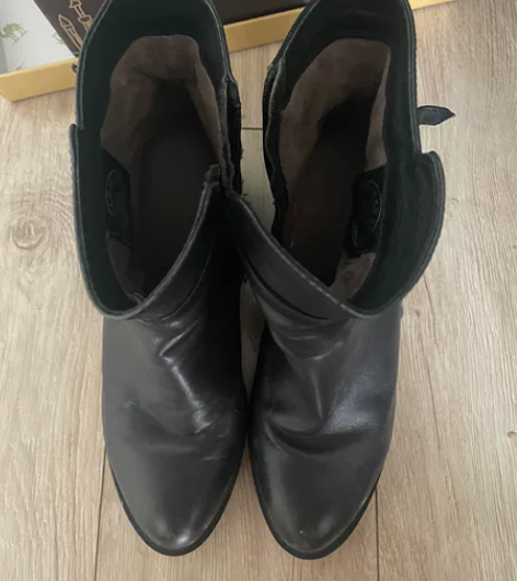 骆驼中跟中筒靴 加绒 37码??明显穿着痕...