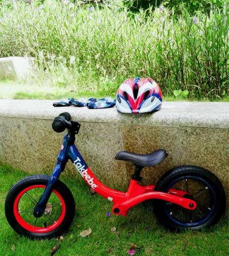 塔克贝贝平衡车12寸 全新仅拍照 盒子都...