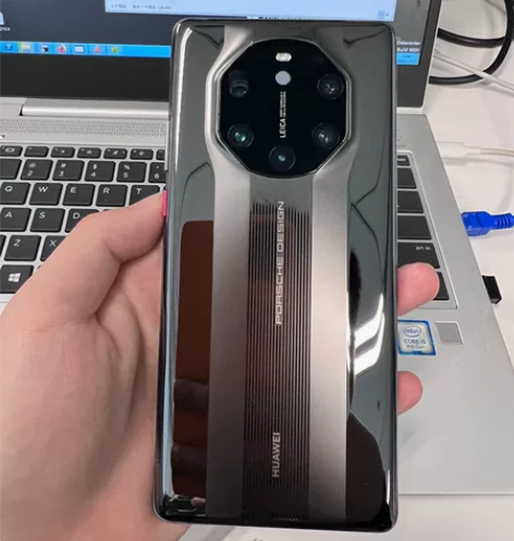 出华为mate40保时捷典藏版！！！黑色，...