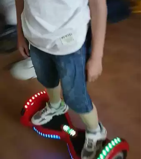 （已卖，勿念）龙吟平衡车。3年前买的好像是...