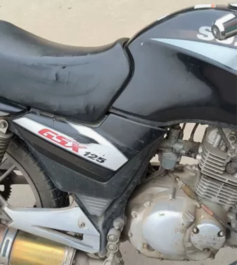 铃木骏威GSX125，成色非常新，个人一手...