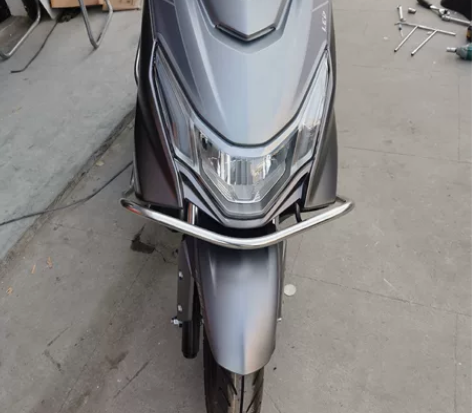 豪爵新款UCR125踏板摩托车 12前轮毂...