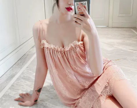 写真拍照用的现在出了。吊带睡裙蕾丝公主风韩...