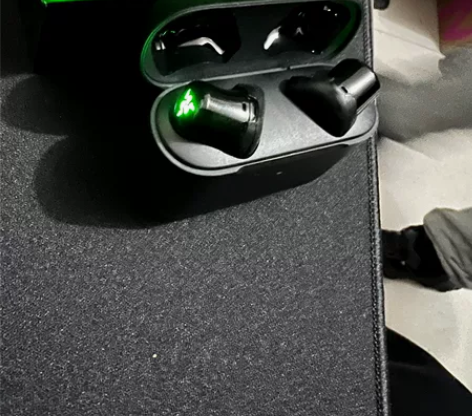 想换一个雷蛇v2 打端游 这个手游很不错的...