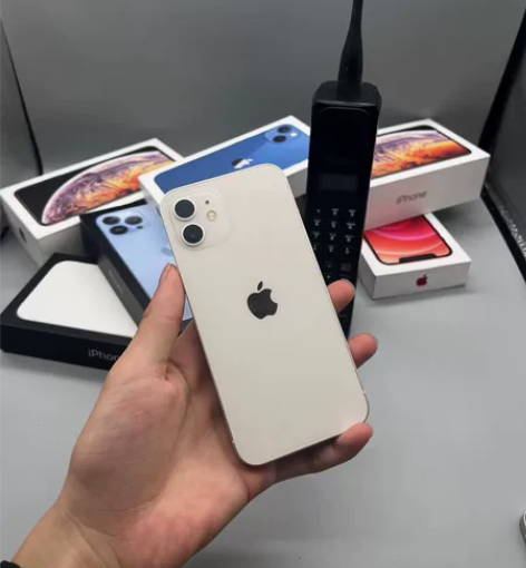 苹果12白色,内存128,没有磕碰,磨损,...