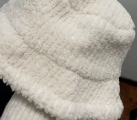 百丽毛绒帽 渔夫帽秋冬 全新!