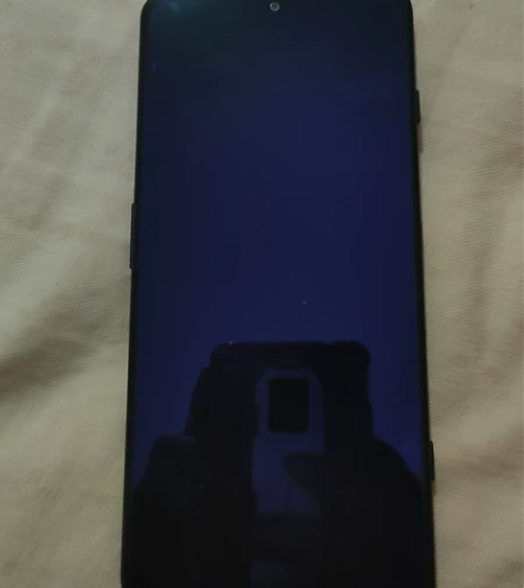 黑鲨4手机 12+256 过保两个月打游戏...