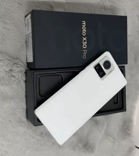 摩托罗拉moto X30 Pro 全新骁龙...