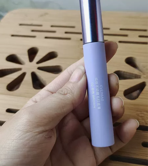everbab睫毛膏棕色 18.98元 包...