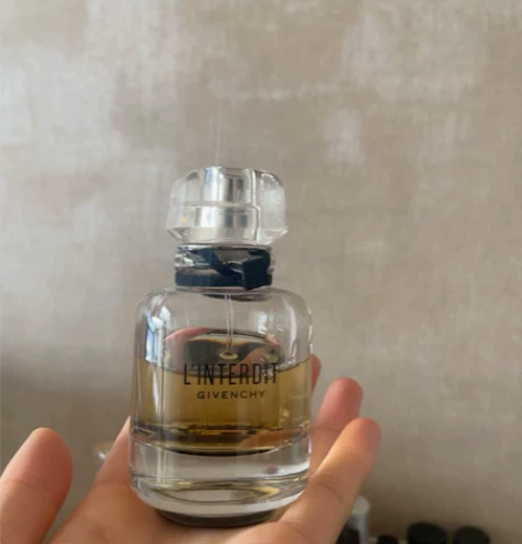 纪梵希香水、闲置转！ 感兴趣的话点“我想要...