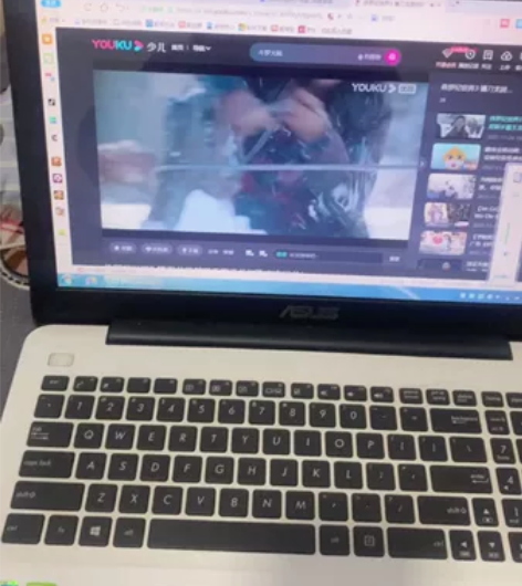 一手笔记本上网打游戏没问题. 感兴趣的话点...