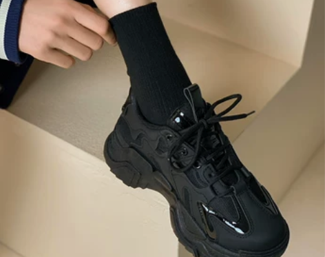 运动鞋 运动女生泉缘清黑色老爹鞋女新款百搭...