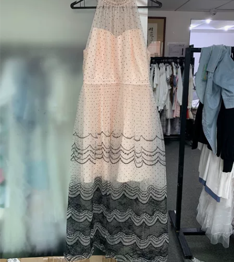 哥文花园 特卖版衣 连衣裙m码，369不议...