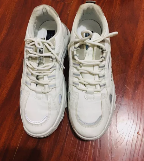 男士运动鞋   42码 感兴趣的话点“我想...