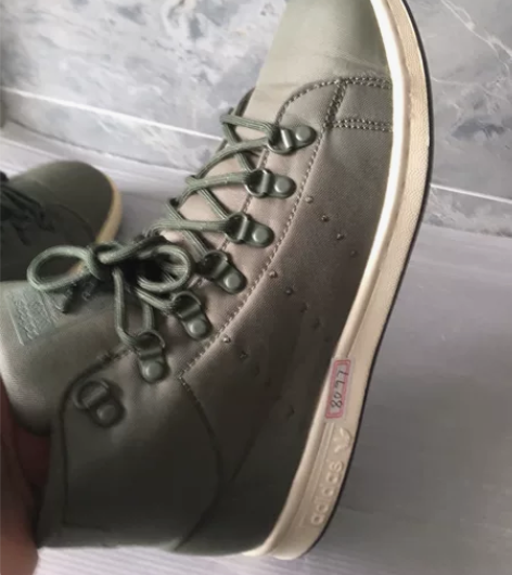 二手正品阿迪高帮休闲运动鞋42码  保正！...