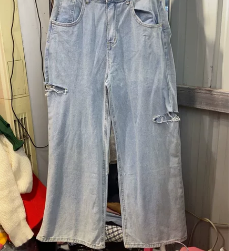 全新牛仔裤，xL码75厘米，一条牛仔裤十几...