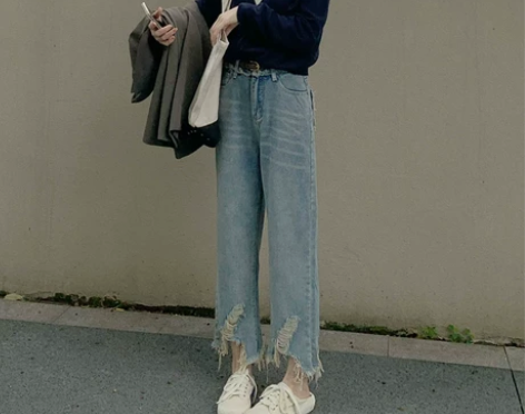 秋季新款毛边破洞牛仔裤女宽松直筒2022年...