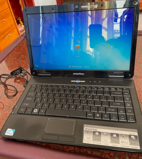 acer D725 手提电脑 14寸屏幕 ...