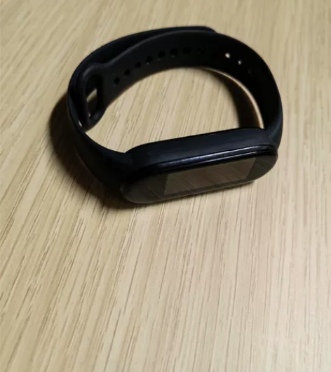 小米手环5 附带充电器和一个海军蓝表带原价...