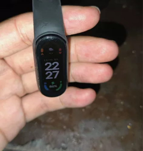 小米手环6支持nfc有充电器功能完好，闲置...