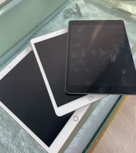 iPad 7 8插卡版，128g内存，原机...