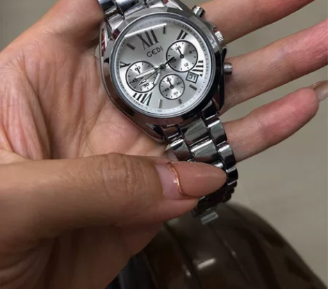 大表盘防水石英表。 原价149，全新，送电...