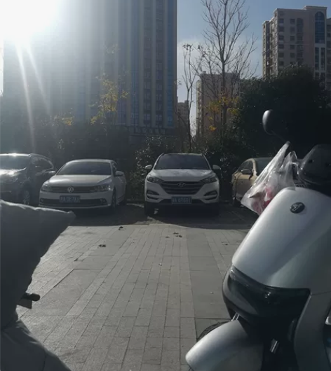 电动摩托车九号n90c，原装，11月份的新...