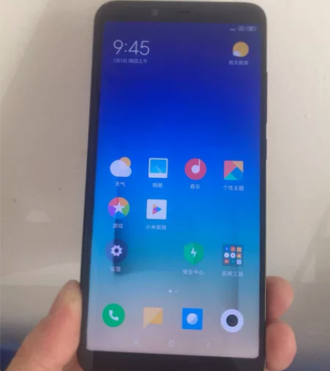 小米6x屏幕总成，不带框。黑色。屏幕中间有...